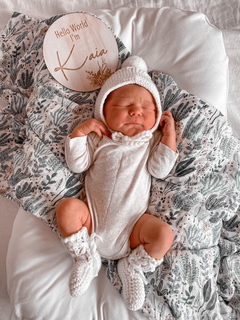 Wildflower Birth Announcement (Round)